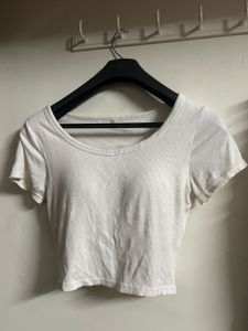 Chic White Crop Top with added pad