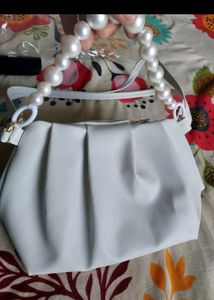 Chic White Ruched Shoulder Bag with Pearl Handle