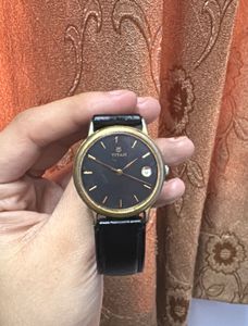 Titan Watch - Classic Black Dial