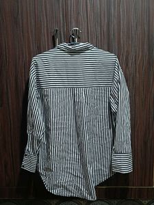ZUDIO Black and White Striped Button-Up Shirt
