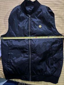 Black Sleeveless Padded Jacket