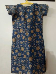 Elegant Blue Floral Kurti – Size L 💙