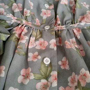 Floral Print Tie-Waist Top