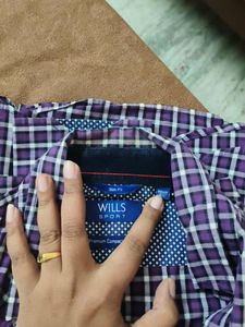 bundle of 2shirts