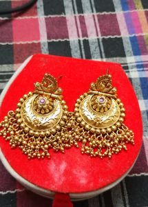 Exquisite Gold Tone Dangle Earrings