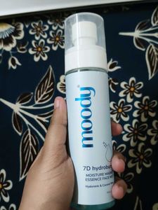 Moody 7D Moisture Essence Face Mist