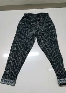 Stylish Black &amp; White Printed Kurta Set