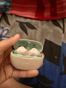 Boat Airdopes Supreme