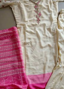Trendy &amp; Elegant Cream &amp; Pink Kurta Set