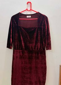 Elegant Velvet Midi Dress