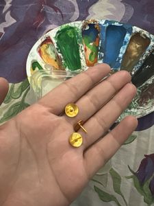 Gold Paint Palette &amp; Push Pins