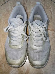 Mode By Red Tape Sport Shoes
