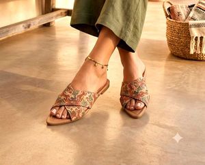Stylish Flat Sandals with Ethnic Print