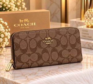 Coach Signature Wallet - PREMIUM QUALITY WD BOX