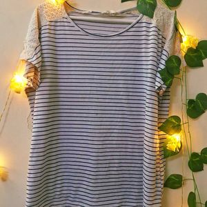 Striped Casual oversized tshirt with Lace Detail