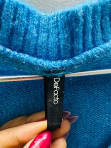 Stylish Blue Knit Sweater
