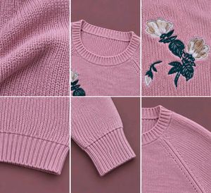 DUSTY PINK FLORAL EMBROIDERED CROPPED KNIT SWEATER