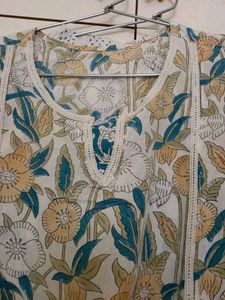 Beautiful Floral Print Kurta Set