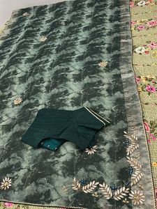New- Elegant Embroidered 🪩Gottapatti Saree