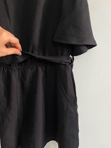Chic Black Jumpsuit with Belt