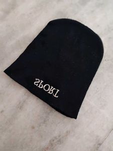 Striped Tie &amp; Black Cap Set