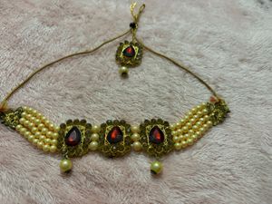 Elegant Red Stone Pearl Necklace Set