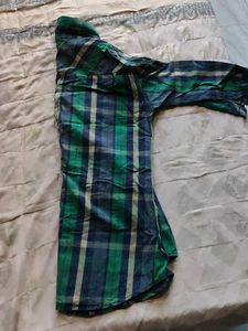 Green &amp; Blue Plaid Button-Up Shirt