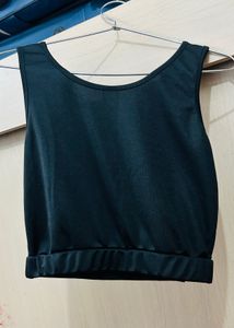 SSS Black Sleeveless Crop Top