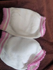 Cute Character Hooded Blanket and knee guard