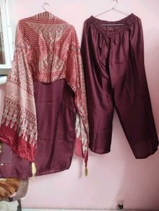 Elegant Ethnic Kurta Set with Dupatta