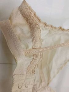 Back Open Bra.