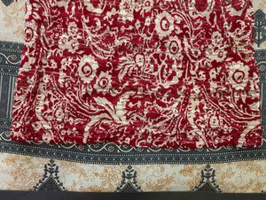 Red &amp; White Floral Print V-Neck Top