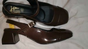 Stylish brown block- heels👠✨