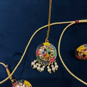 Multicolor Necklace Set With Maangteeka