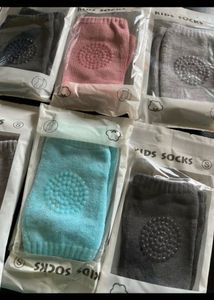 Baby Socks &amp; mittens &amp; kneepads
