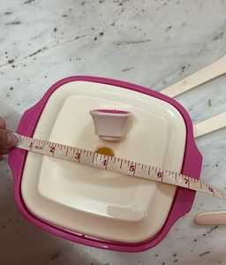 3 piece serving bowls and spatula