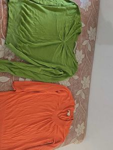 Bundle of two long-sleeved tops