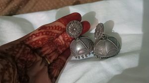 West Side Earrings Each 350