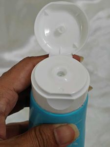 Dot &amp; Key Gentle Face Wash