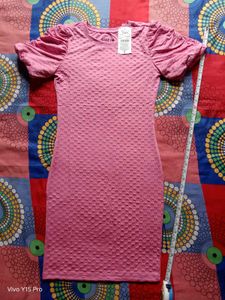 Chic Puff Sleeve Textured Pink Dress || celebrity