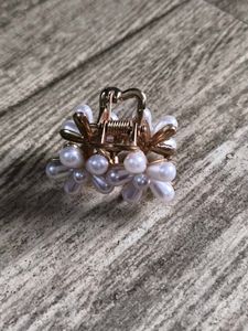 Pearl Flower Hair Claw Clip