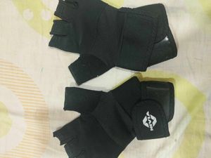 Sports Gloves