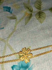 Elegant Gold Flower choker/Mangtika