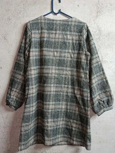 Chic Plaid Button-Up Long Jacket 🧥