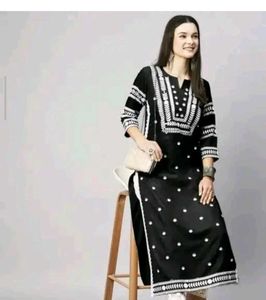 Black Kurta with White Embroidery (XXL)