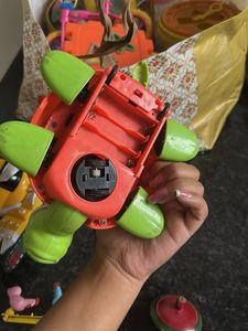 4 toys model