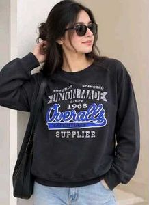 Black Graphic Sweatshirt