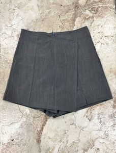 Chic Grey Skort