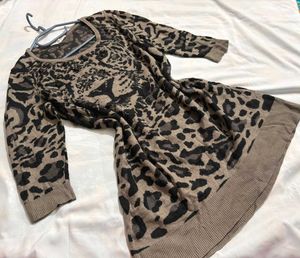 🎉Buy1 Get1 Free🎉Leopard Print Sweater Q