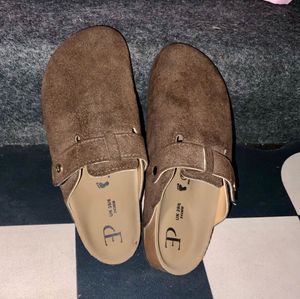 suede slipper